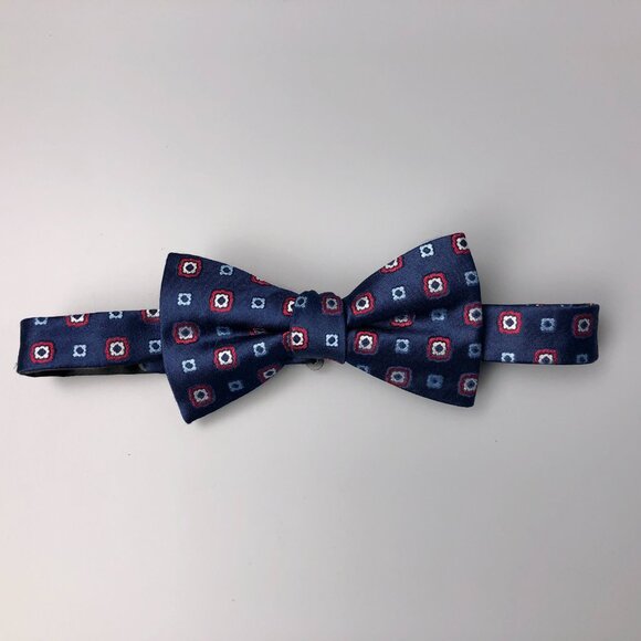 Tommy Hilfiger Classic Navy and Red 100% Silk Bow Tie (worn once) - Picture 4 of 4